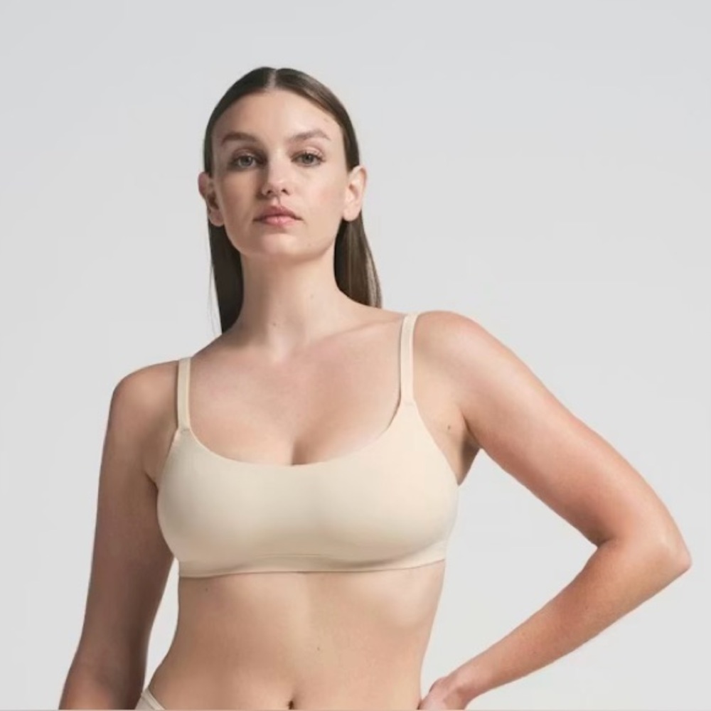 SKIMS Bralette S NWOT {$34} Adjustable Straps